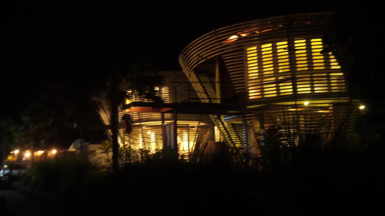 Hotel Bali Umah Tinjung Tulamben Exterior foto